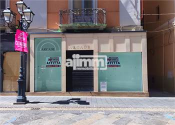 CATANZARO CENTRO - Prestigioso locale commerciale in affitto